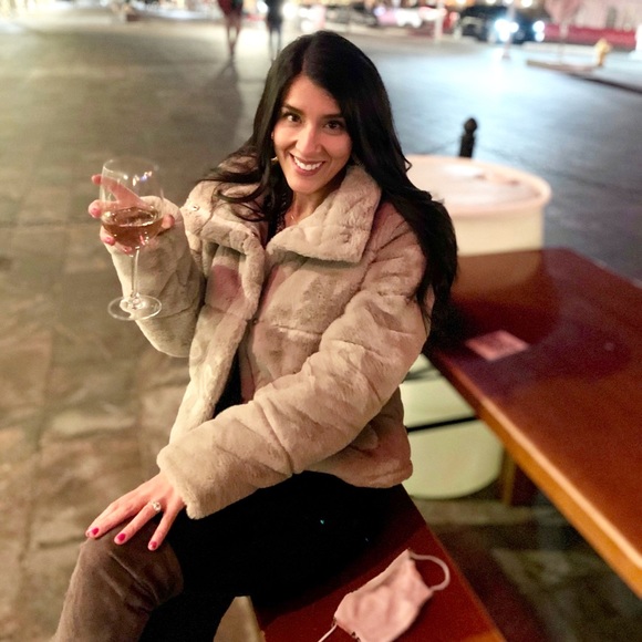 Meet your Posher, Annika - Picture 3 of 3